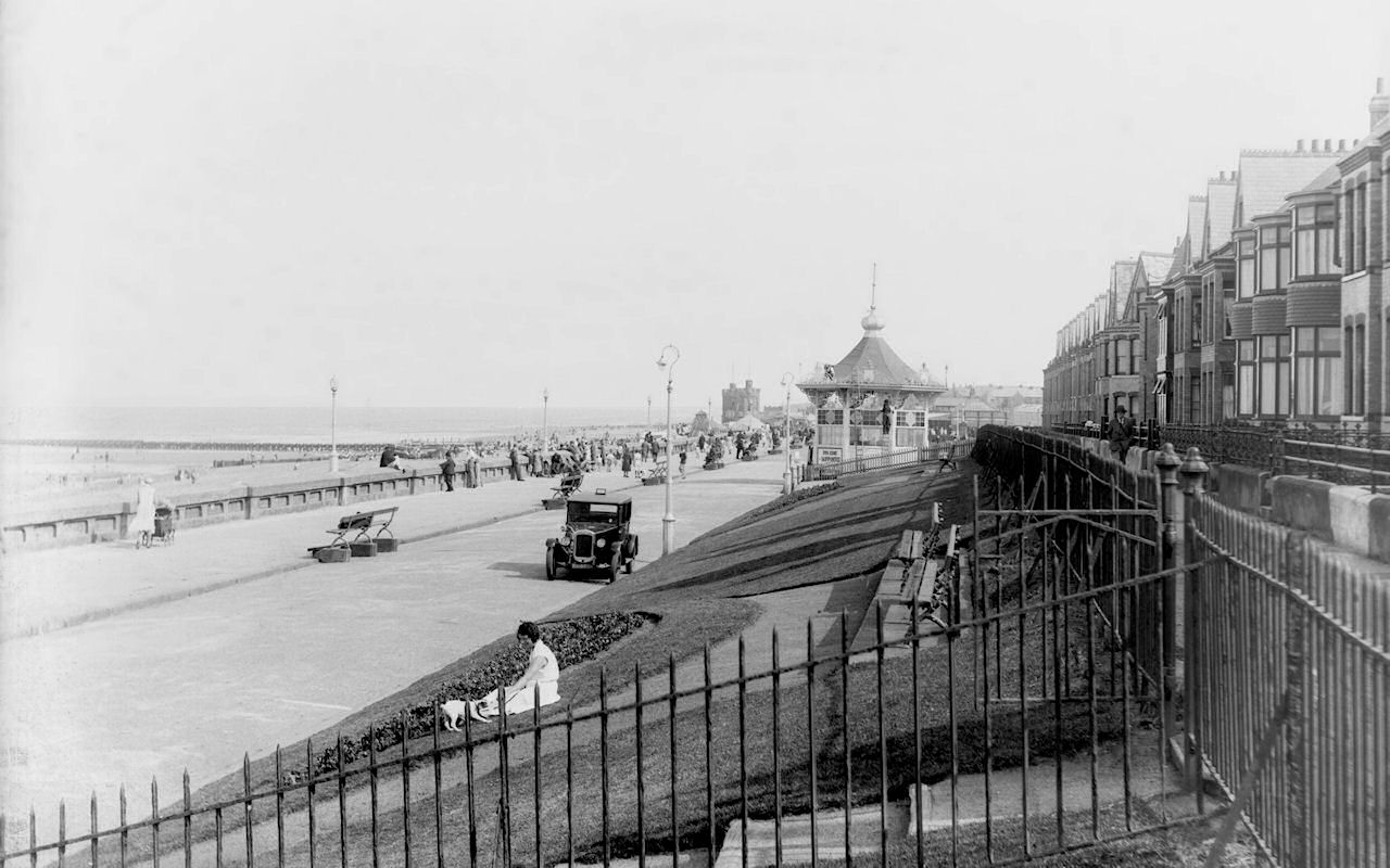 North Promenade and Bandstand, Withernsea