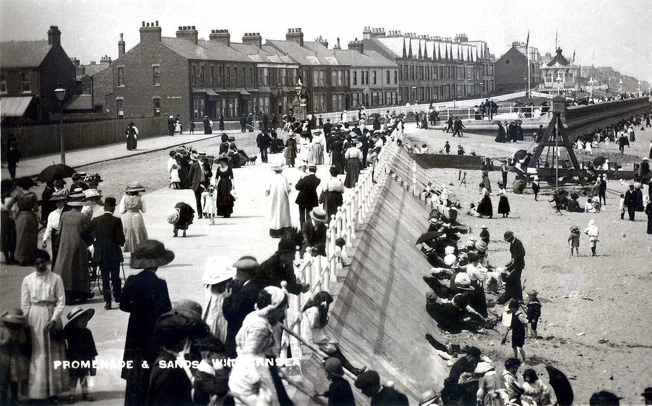 Withernsea Central Promenade 1915