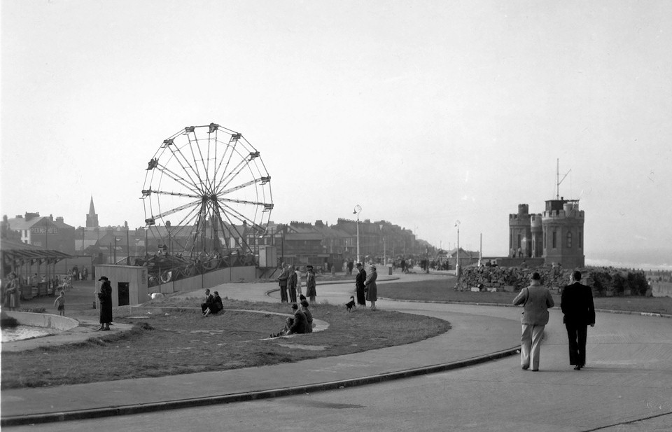 Promenade and big wheel